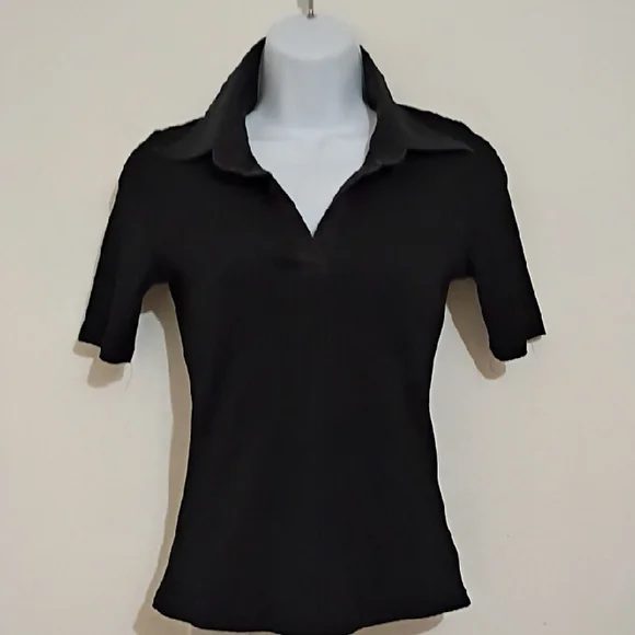 🎁FREE GIFT INCLUDED🎁Forever 21 Elegant Black Short Sleeve Tee - Picture 1 of 11